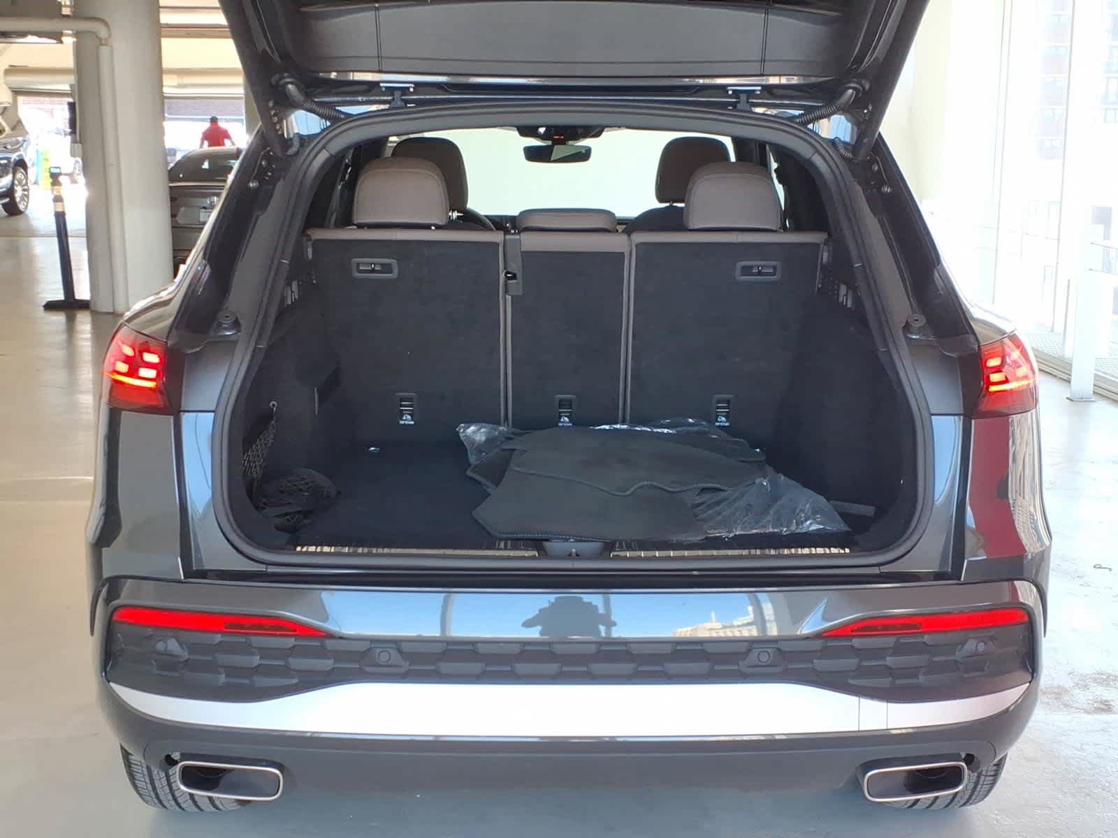 Certified 2025 Audi Q5 Premium w/ Convenience Package AWD/4WD image 10