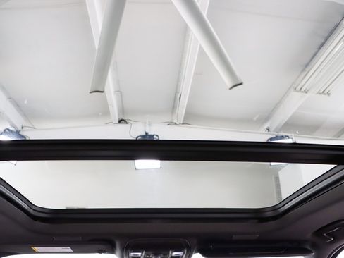 Used 2025 GMC Yukon XL Elevation w/ Elevation Premium Package image 24