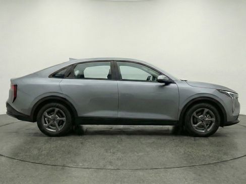 Used 2025 Kia K4 LXS image 11