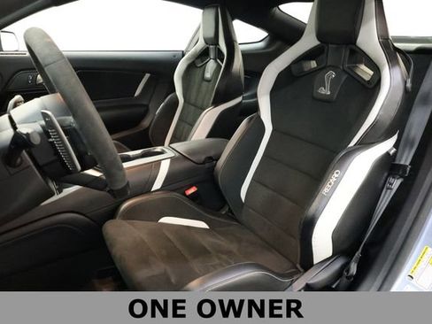 Used 2022 Ford Mustang Shelby GT500 w/ Carbon Fiber Track Pack RWD image 12