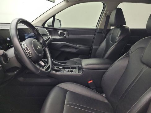 Used 2024 Kia Sorento S w/ Panoramic Sunroof Package FWD image 17