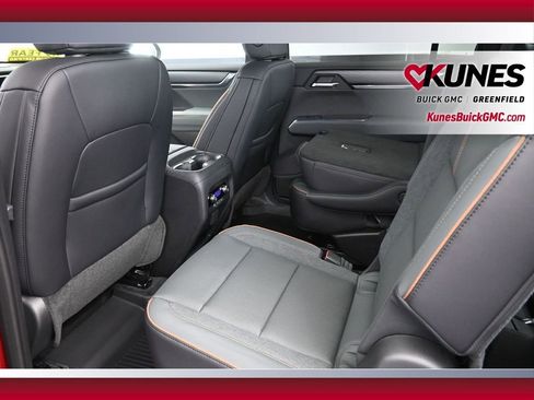 New 2025 GMC Acadia AT4 w/ LPO, Floor Liner Package AWD/4WD image 16