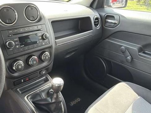 Used 2017 Jeep Patriot Sport AWD/4WD image 13