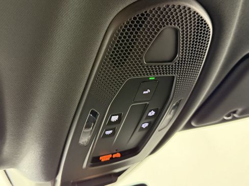 Certified 2026 Porsche Cayenne S AWD/4WD image 19