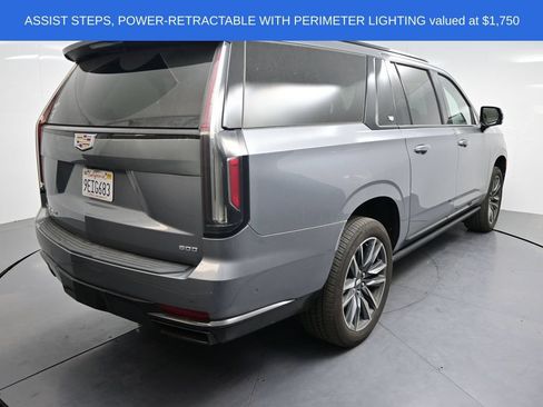 Used 2022 Cadillac Escalade ESV Sport Platinum AWD/4WD image 3