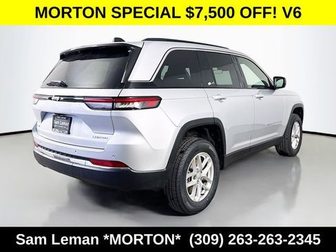 New 2025 Jeep Grand Cherokee Laredo w/ Luxury Tech Group I AWD/4WD image 7