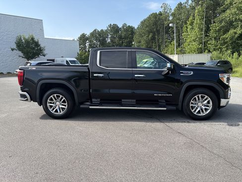 Used 2022 GMC Sierra 1500 SLT w/ SLT Premium Plus Package AWD/4WD image 27