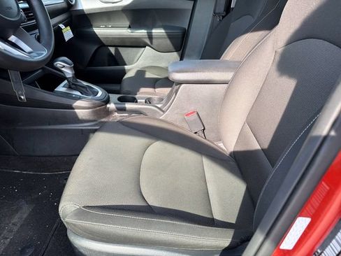 Used 2024 Kia Forte LXS FWD image 11