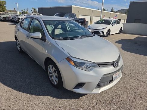 Used 2016 Toyota Corolla LE FWD image 7
