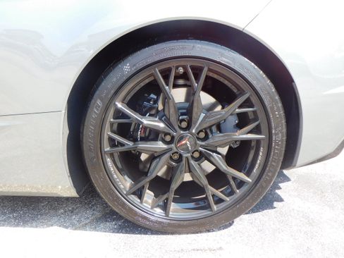 Used 2023 Chevrolet Corvette Stingray Premium Conv w/ Z51 Performance Package image 4