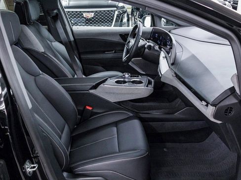 Certified 2025 Cadillac Optiq Luxury 1 image 16