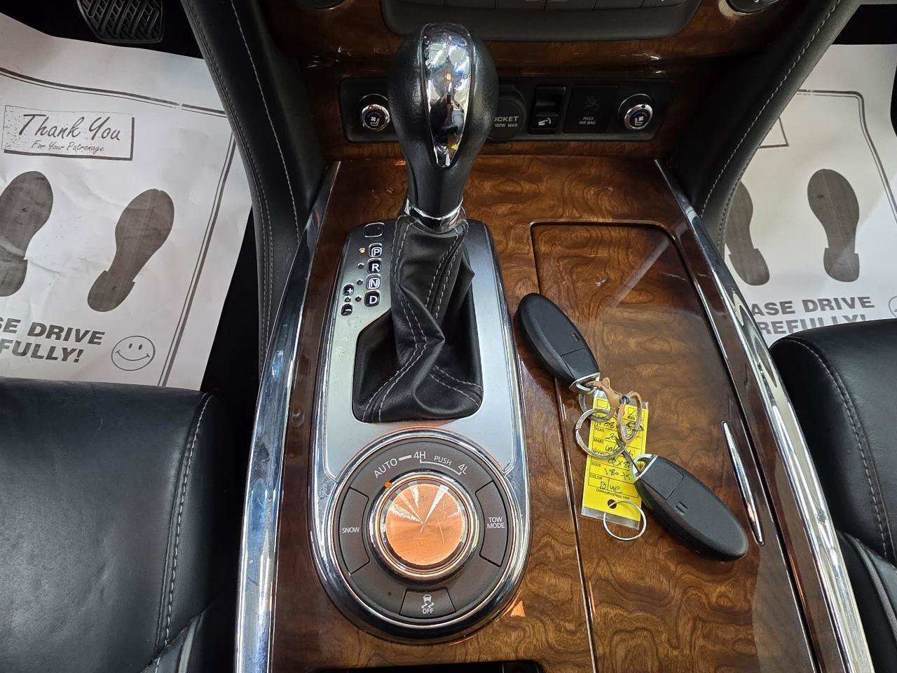 Used 2015 INFINITI QX80 4WD w/ Deluxe Technology Package image 37