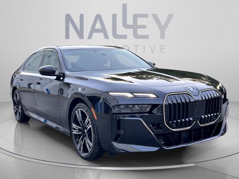 Used 2026 BMW 740i RWD image 6