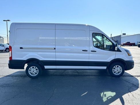 Used 2023 Ford E-Transit Medium Roof image 4