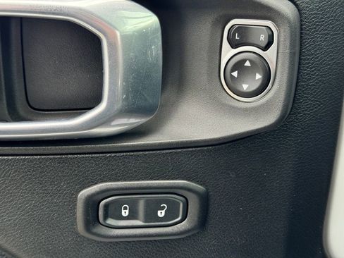 Used 2021 Jeep Wrangler Unlimited Sport AWD/4WD image 26