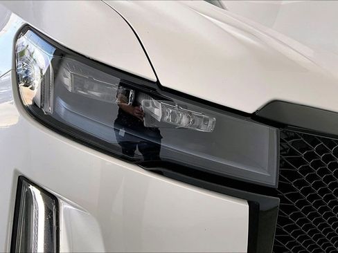 Used 2022 Cadillac Escalade Sport w/ Touring Package image 39