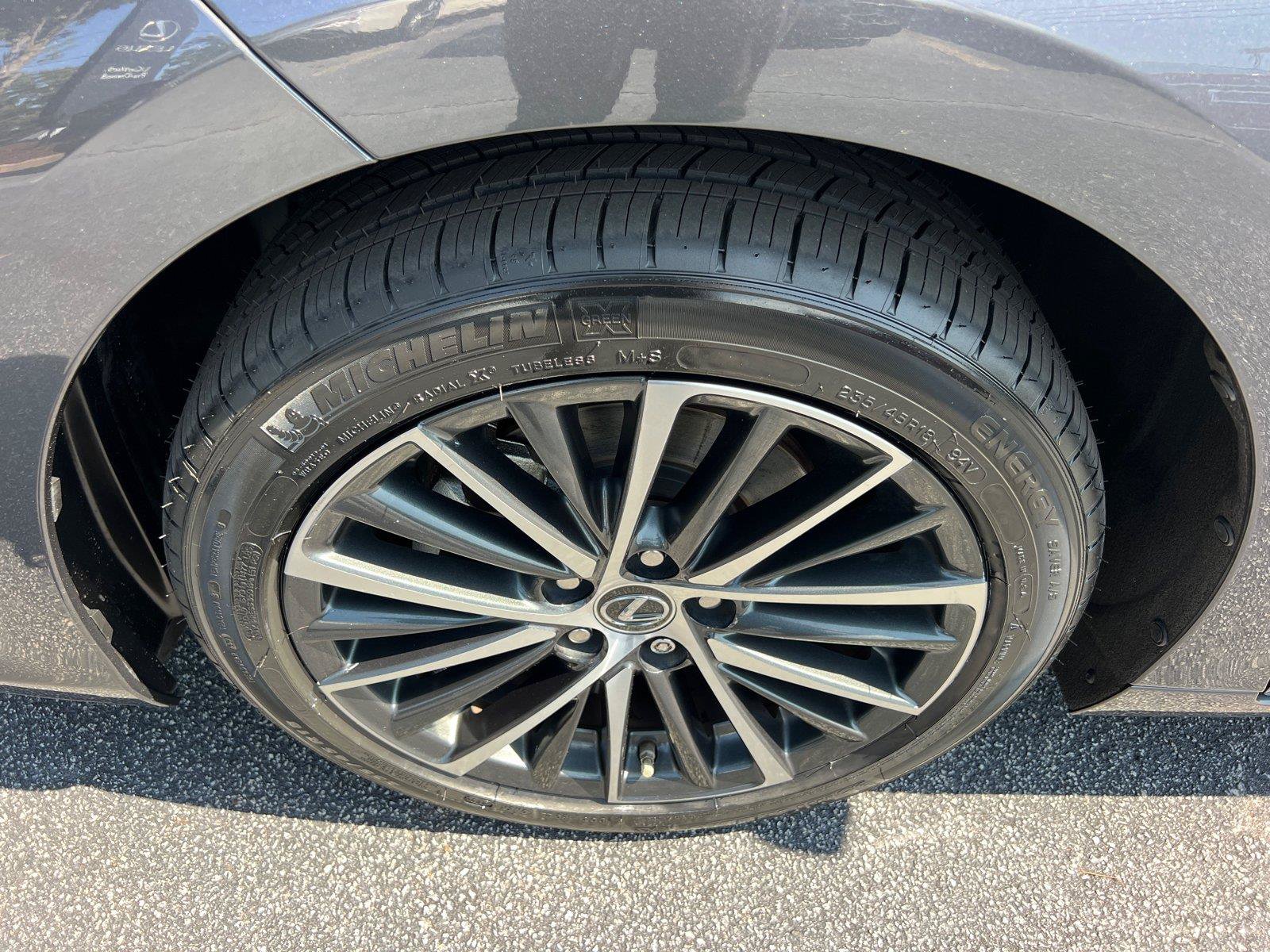 Certified 2025 Lexus ES 350 w/ Premium Package FWD image 11