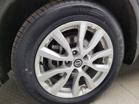 Used 2021 Nissan Rogue Sport SV image 31