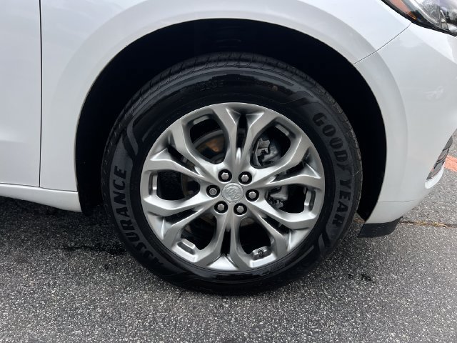 Used 2021 Buick Enclave Avenir w/ Avenir Technology Package AWD/4WD image 46