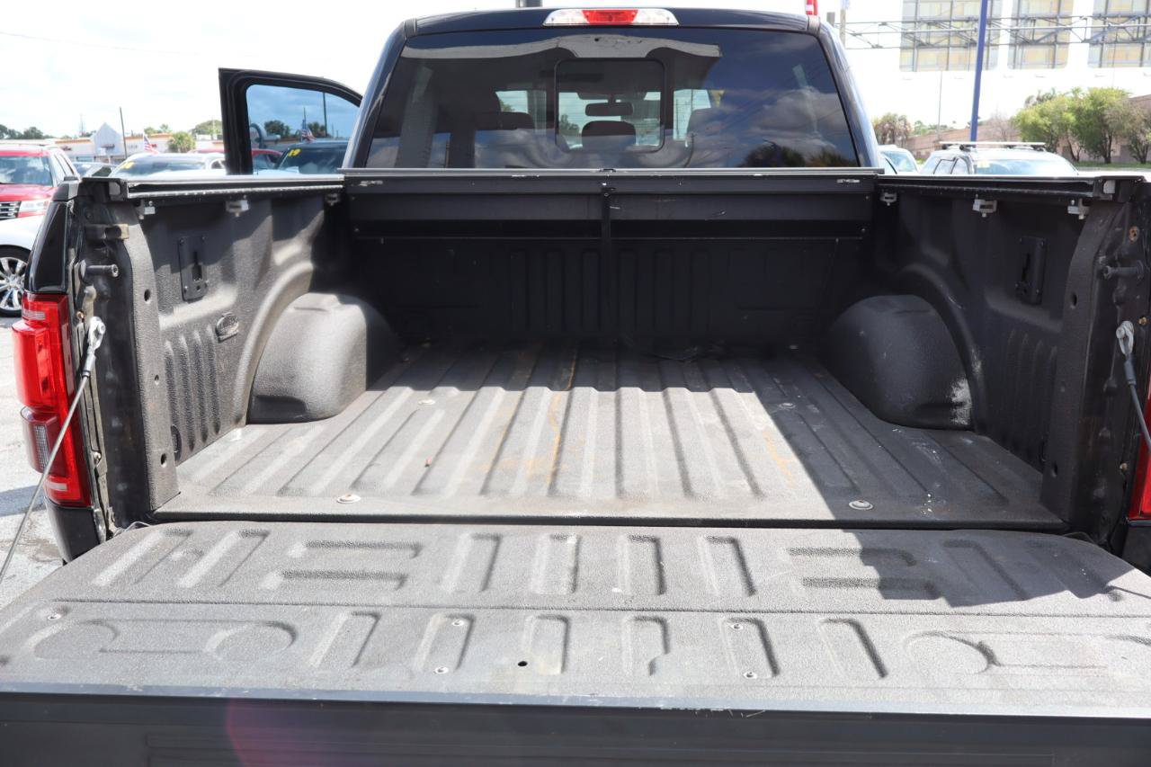 Used 2017 Ford F150 XLT w/ Equipment Group 302A Luxury AWD/4WD image 18