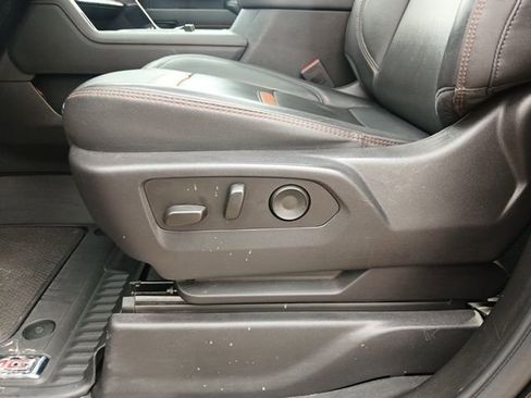 Used 2024 GMC Sierra 2500 AT4 w/ AT4 Premium Plus Package image 36