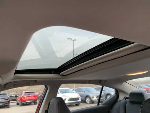 Used 2023 Nissan Altima 2.5 SR w/ SR Premium Package image 12