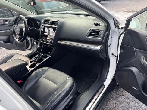 Used 2019 Subaru Outback 2.5i Limited AWD/4WD image 9