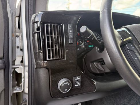 Used 2023 Chevrolet Express 2500 Extended RWD image 46