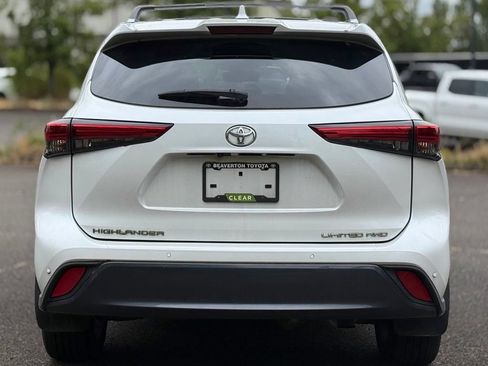 Used 2023 Toyota Highlander Limited AWD/4WD image 4