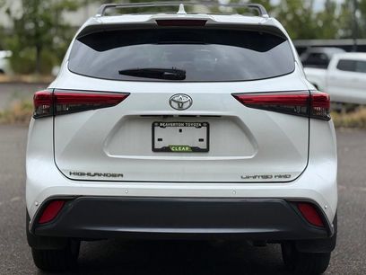 Used 2023 Toyota Highlander Limited