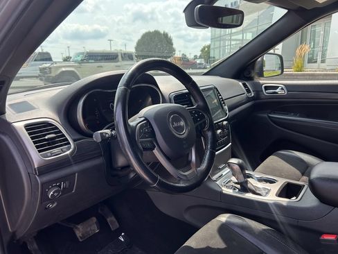 Used 2019 Jeep Grand Cherokee Altitude AWD/4WD image 9