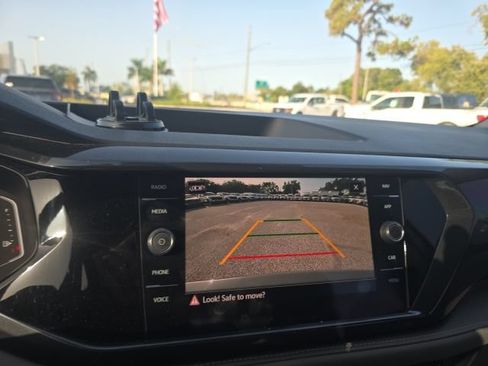 Used 2022 Volkswagen Taos SEL w/ Panoramic Sunroof Package FWD image 14