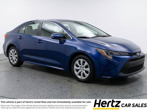 Used 2025 Toyota Corolla LE FWD image 1