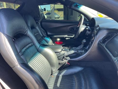 Used 2002 Chevrolet Corvette Convertible w/ Preferred Equipment Group2 RWD image 24