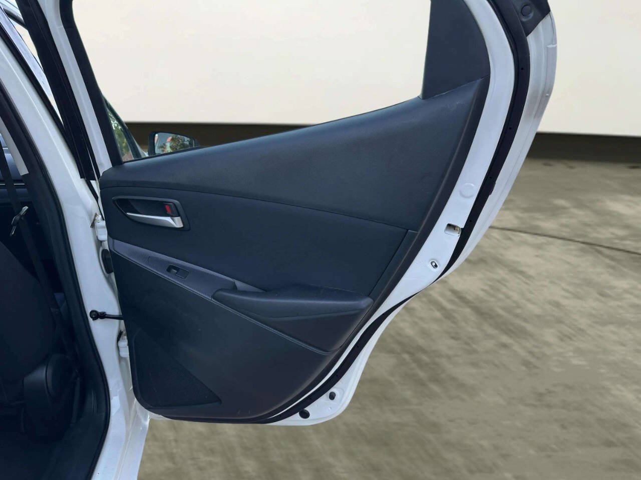 Used 2019 Toyota Yaris LE FWD image 16