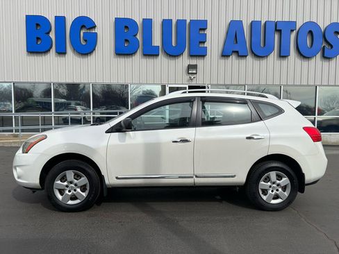 Used 2014 Nissan Rogue S w/ Convenience Package image 2