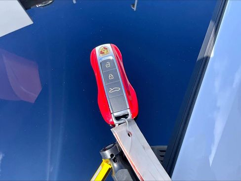 Used 2022 Porsche 911 Carrera S image 12