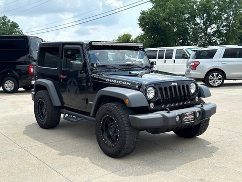 Used 2016 Jeep Wrangler Rubicon w/ Power Convenience Group AWD/4WD image 15