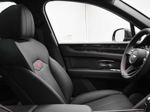 New 2024 Bentley Bentayga Extended Wheelbase image 46