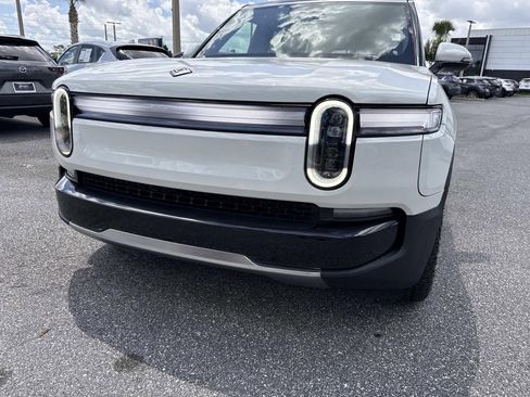Used 2025 Rivian R1S Adventure AWD/4WD image 10
