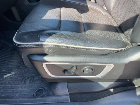 Used 2023 RAM 1500 Laramie AWD/4WD image 19