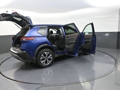 Used 2022 Nissan Rogue SV image 37