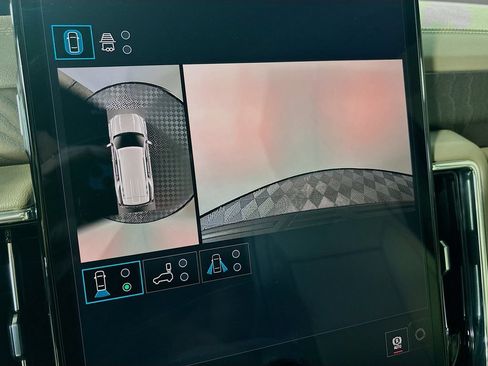 Used 2026 GMC Yukon Denali w/ Sun & Power Step Package AWD/4WD image 17