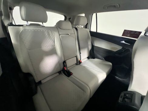 Used 2019 Volkswagen Tiguan S w/ 3rd Row Seat Package AWD/4WD image 31