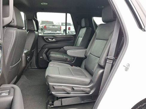 Used 2024 Chevrolet Tahoe Z71 w/ Luxury Package image 11