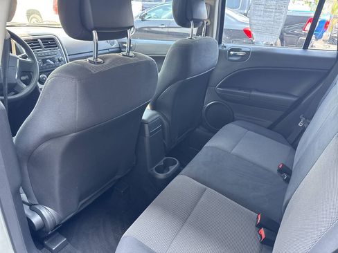 Used 2011 Dodge Caliber Mainstreet FWD image 18