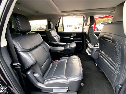 Used 2025 Ford Expedition Max Platinum AWD/4WD image 20
