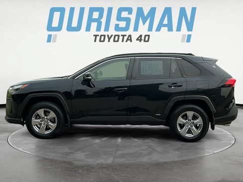 Used 2022 Toyota RAV4 XLE AWD/4WD image 4