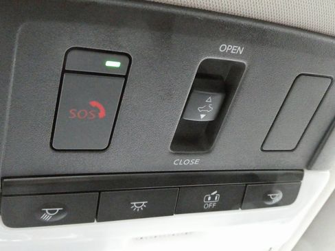 Used 2024 Nissan Altima 2.5 SV w/ SV Premium Package image 19