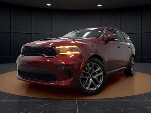 Used 2022 Dodge Durango R/T w/ Tow 'N Go Package AWD/4WD image 3